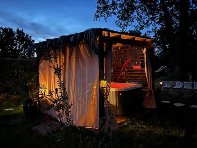 La Brindille Petit Mas Provencal Meuble De Tourisme 3 Etoiles 2-3 Personnes 1 Piece 30 M2 Tout Confort Lisiere Foret Jardin Jacuzzi Piscine Saint-Paul-en-Foret Exterior photo